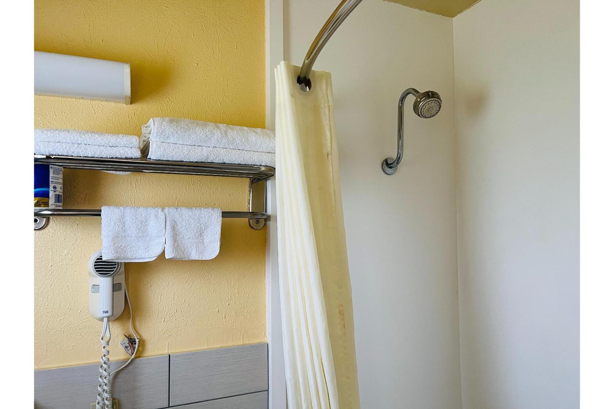 Budget Toledo Perrysburg I-280 Motel 2*